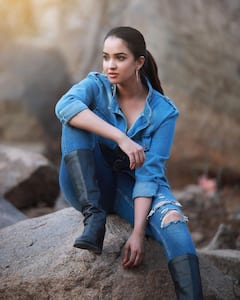 Pujita Ponnada Photos: రంగస్థలంలో చిట్టిబాబు వదిన బ్యూటిఫుల్ పిక్స్