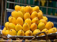 Mangoes: అప్పట్లో తినే ముందు మామిడి పండ్లను నీళ్లలో నానబెట్టేవారు, ఎందుకు? సైన్సు ఏం చెబుతోంది?