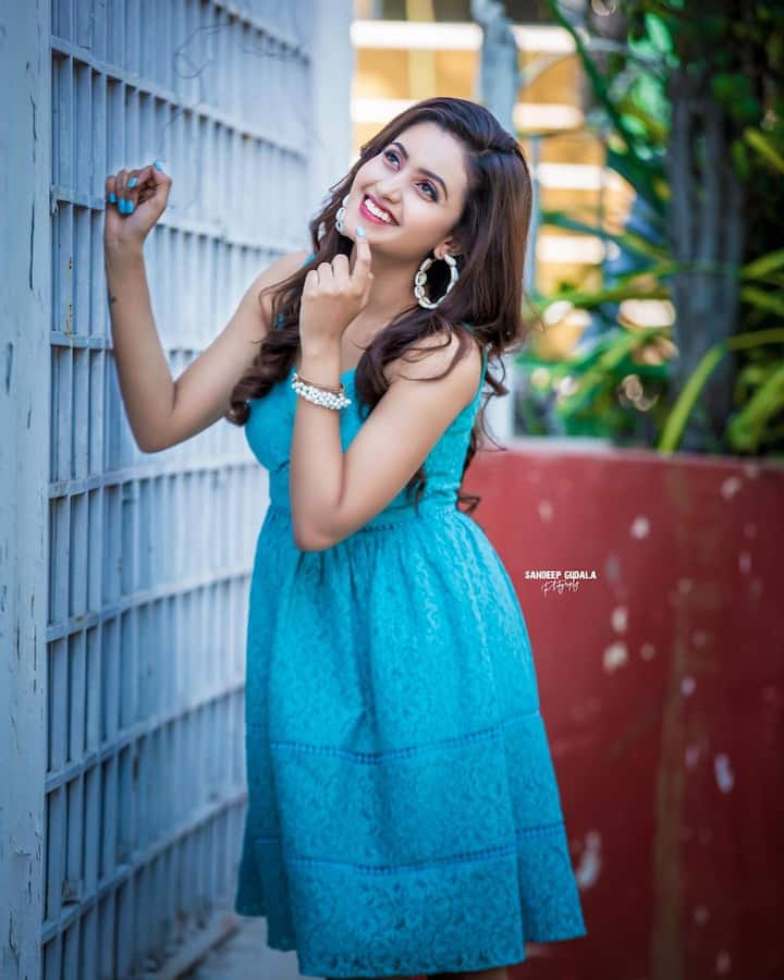 దీపికా పిల్లి అందమైన ఫోటోలు -Image credit: Deepika Pilli/Instagram