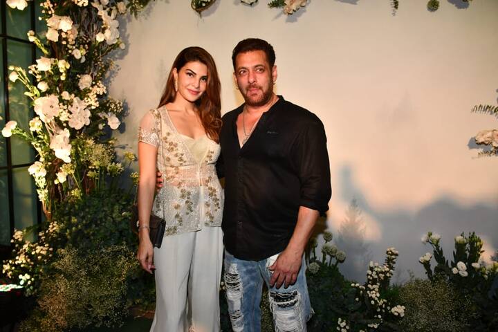 প্রতারক সুকেশের সঙ্গে নাম জড়াতেই বড়সড় সমস্যায় পড়েছেন তিনি। কিন্তু বলিউডে তাঁর সবথেকে ঘনিষ্ঠ বলতে সল্লুমিঞা ছাড়া আর কে !