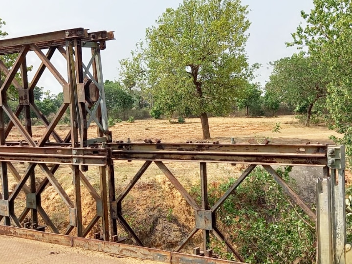 Banka Iron Bridge Stolen: रोहतास के बाद अब बांका में 'गायब' हुआ पुल, गैस कटर से 70 फीसद पार्ट्स उड़ा ले गए चोर