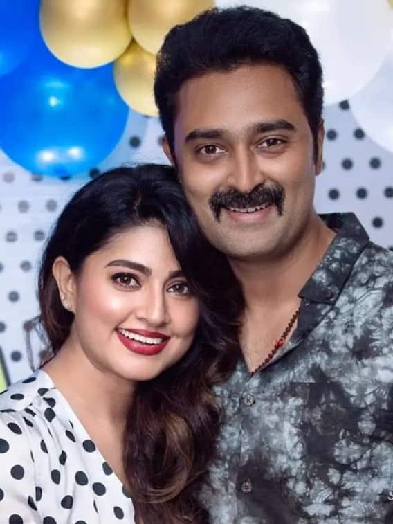 దుబాయ్‌లో స్నేహా ఫ్యామిలీ, చెఫ్ బురాక్ వంటకు ఫిదా