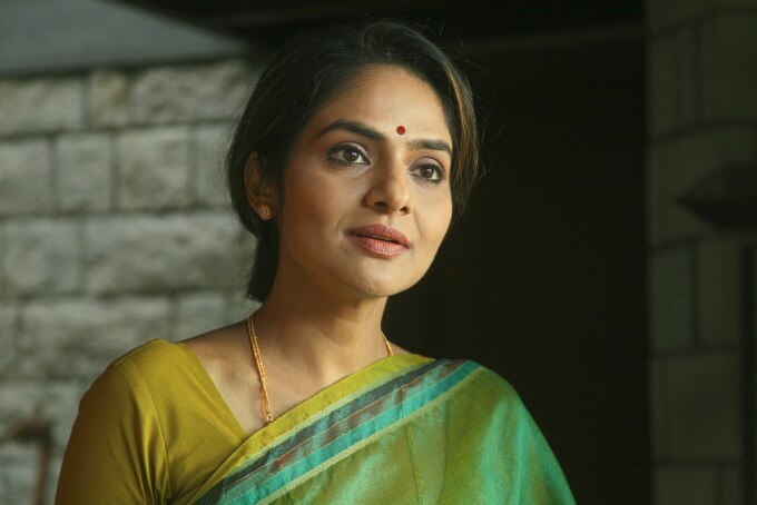 Madhoo on Hindi Language: 