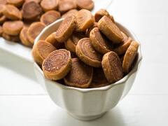 Snacks Recipe: शाम के स्नैक्स के लिए घर पर बनाएं टेस्टी और क्रिस्पी भाकरवड़ी, ये है इसकी आसान रेसिपी