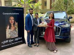 Aditi Rao Hydari New Car: अदिति राव हैदरी ने खरीदी नई कार, शोरूम में की गाड़ी की पूजा