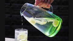 Lemon Water in Summer: গরম পড়তেই লেবুর জল খাচ্ছেন? জানেন কী হতে পারে?