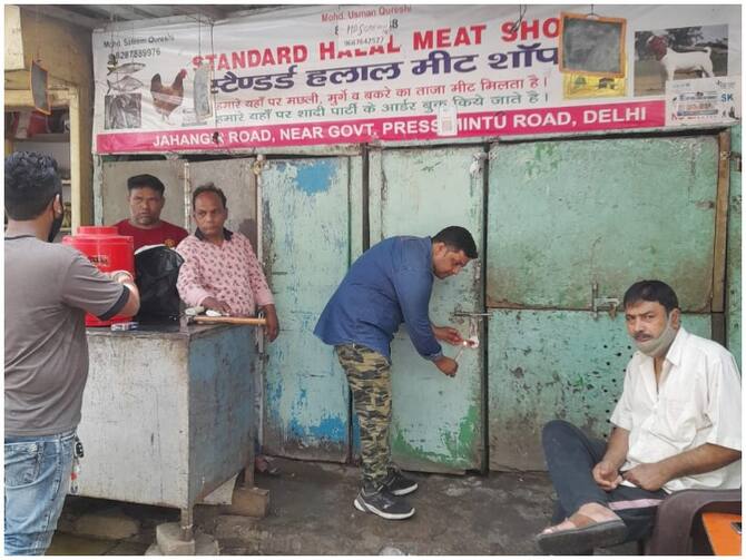 North Delhi Municipal Corporation Took Action Against Illegal Meat Vendors  Sealed 14 Illegal Meat Shops ANN | North MCD Action: दिल्ली में नॉर्थ  एमसीडी ने अवैध मांस की दुकानों पर की कार्रवाई,