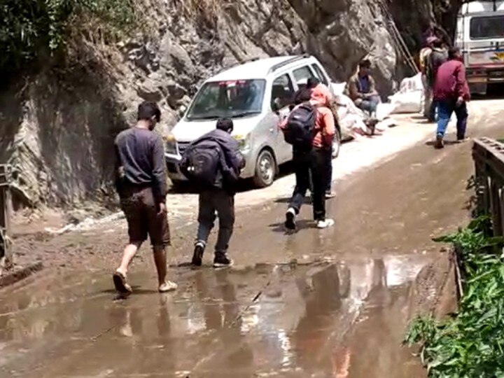 Char Dham Yatra 2022: असुविधाओं के बीच बाबा केदार के दर्शन को आतुर भक्त, शौचालय तक का नहीं हुआ इंतजाम