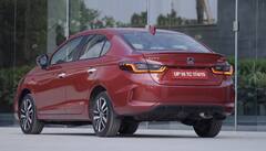 Honda City hybrid : 26.5kmpl मायलेजसह जाणून घ्या HEV बद्दलची काही खास वैशिष्ट्ये