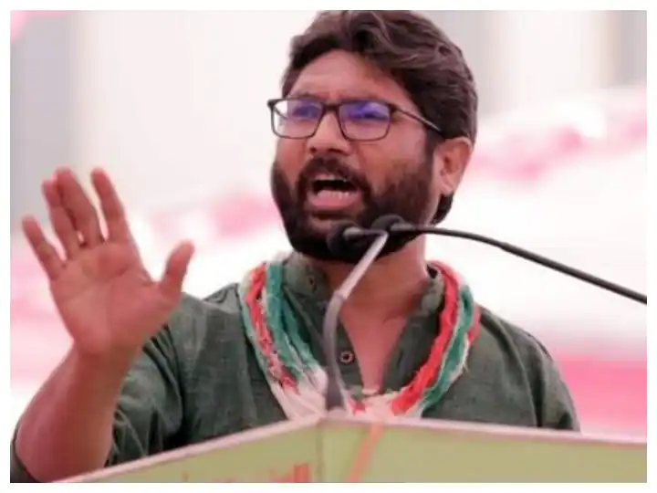 Jignesh Mevani Targets ‘Useless’ Gujarat Govt, Threatens Bandh On June 1 If Cases Against Dalits Not Withdrawn