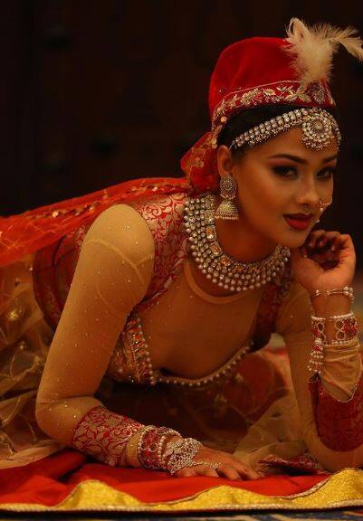 भोजपुरी सेंसेशन नमृता मल्ला ने ईद के मौके पर बेहद खास फोटोशूट करवाया है और उन्होंने इसकी कई तस्वीरें भी फैंस के साथ शेयर कीं.