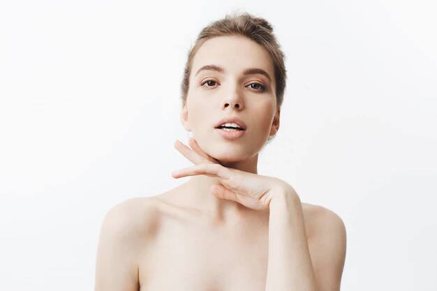 गोल-मटोल और भरा हुआ चेहरा बच्चों पर काफी अच्छा लगता है, लेकिन जब आप बड़े हो जाते हैं तो यह चेहरा आपको खराब लग सकता है. गले के पास की एक्स्ट्रा चर्बी को डबल चिन कहते हैं. गलत खानपान और अनियंत्रित जीवनशैली के कारण कई लोगों को युवावस्था में डबल चिन की परेशानी हो जाती है. अगर आप भी डबल चिन की समस्या से जूझ रहे हैं, तो इस परेशानी को दूर करने के लिए घरेलू उपाय अपनाएं.  (Photo - Freepik)