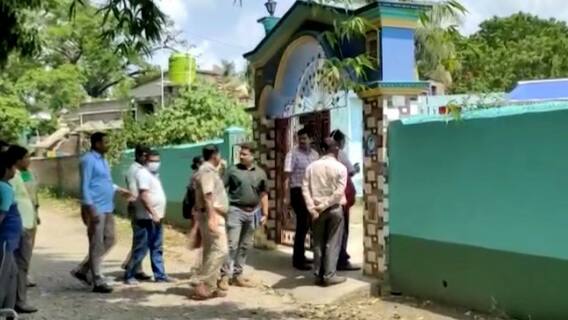 Tehatta: সরকারি চাকরির নামে প্রতারণা, ধৃতের বাড়িতে তল্লাশি দুর্নীতি দমন শাখার।Bangla News