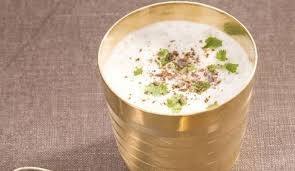 શરીરની પાચનક્રિયા સુધારવામાં છાશ ખૂબ જ ફાયદાકારક છે. તે ડિસપેપ્સિયાની સમસ્યાને હલ કરવામાં મદદ કરે છે, કારણ કે તે પ્રોબાયોટીક્સથી સમૃદ્ધ છે. જે શરીરમાં આંતરડાના વિકાસને પ્રોત્સાહન આપે છે. આ રીતે તે શરીરની રોગપ્રતિકારક શક્તિ વધારવામાં પણ મદદ કરે છે.