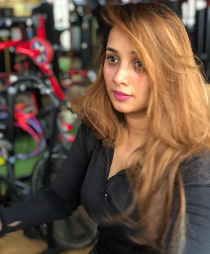 दिन पर दिन एक्ट्रेस का नूर जगमगाता जा रहा है. फैंस उनके इस ग्लोइंग चेहरे का राज़ जानने के लिए बेक़रार हैं.