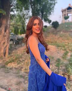 PHOTO: निया शर्माचा देसी लूक; वेस्टर्नसोबत पारंपारिक लूकमध्ये दिसते खूपच सुंदर..