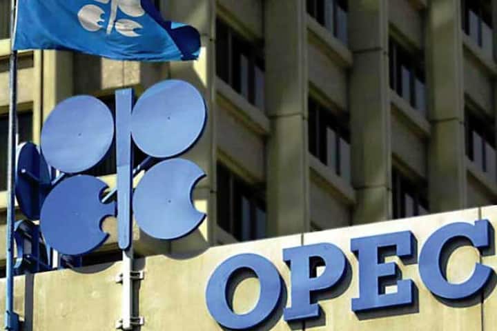 OPEC member countries announce biggest cut to oil production after Covid time OPEC ने कर डाला ऐसा फैसला, कच्चे तेल के बढ़ेंगे दाम और देश में महंगा हो सकता है पेट्रोल-डीजल!
