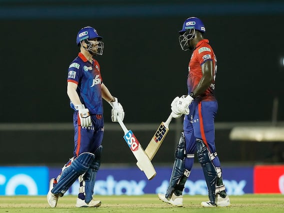 DC vs SRH, 1st innings: ஹைதரபாத்துக்கு எதிராக வார்னர் வெறியாட்டம்... டெல்லி அணி 207 ரன்கள் குவிப்பு! DC vs SRH, 1st innings: ஹைதரபாத்துக்கு எதிராக வார்னர் வெறியாட்டம்... டெல்லி அணி 207 ரன்கள் குவிப்பு!