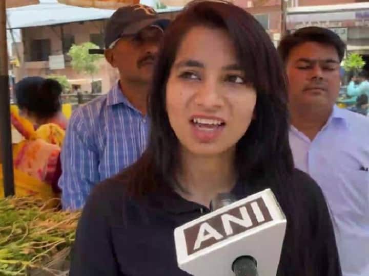 MP: Meet Ankita Nagar, Daughter Of Vegetable Seller Who Became A Civil Judge In Indore MP: Meet Ankita Nagar, Daughter Of Vegetable Seller Who Became A Civil Judge In Indore