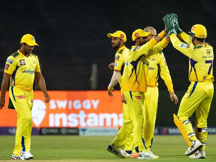 IPL 2022: क्या प्लेऑफ की रेस से बाहर हो गई CSK? जानिए पूरा समीकरण CSK Playoffs Chances in IPL 2022 how CSK can play IPL Playoffs 2022 IPL 2022: क्या प्लेऑफ की रेस से बाहर हो गई CSK? जानिए पूरा समीकरण