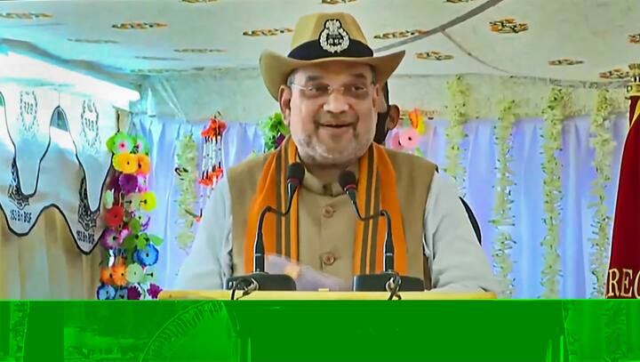 অমিত শাহের সভা থেকে দফায় দফায় বঙ্গভঙ্গের দাবি বিজেপি বিধায়কদের। অমিত-সফরের দিনই সিএএ কার্যকর নিয়ে ফের হুঙ্কার বিজেপির। উল্লেখ্য, ২দিনের বঙ্গ সফরে কাল সৌরভের বাড়ি যেতে পারেন অমিত শাহ। যোগ দিতে পারেন নৈশভোজে। কী উদ্দেশে সাক্ষাৎ?