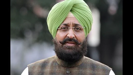 ਭਗਵੰਤ ਮਾਨ ਨੇ ਪੰਜਾਬ ਵਾਸੀਆਂ ਨੂੰ ਰੱਬ ਦੇ ਭਰੋਸੇ ਛੱਡਿਆ, ਖ਼ੁਦ ਗੁਜਰਾਤ ਅਤੇ ਹਿਮਾਚਲ ਵਿੱਚ ਕਰ ਰਹੇ ਪ੍ਰਚਾਰ: ਪ੍ਰਤਾਪ ਬਾਜਵਾ