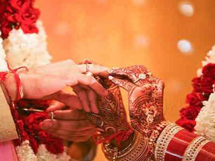 Gopalganj News: Marriage broke up after Jaimala in Gopalganj Even after the panchayat the groom returned without taking the bride ann Gopalganj News: वरमाला के बाद सात फेरे से पहले ही टूट गई शादी, पंचायत के बाद भी बिना दुल्हन लिए लौटा दूल्हा, जानें वजह