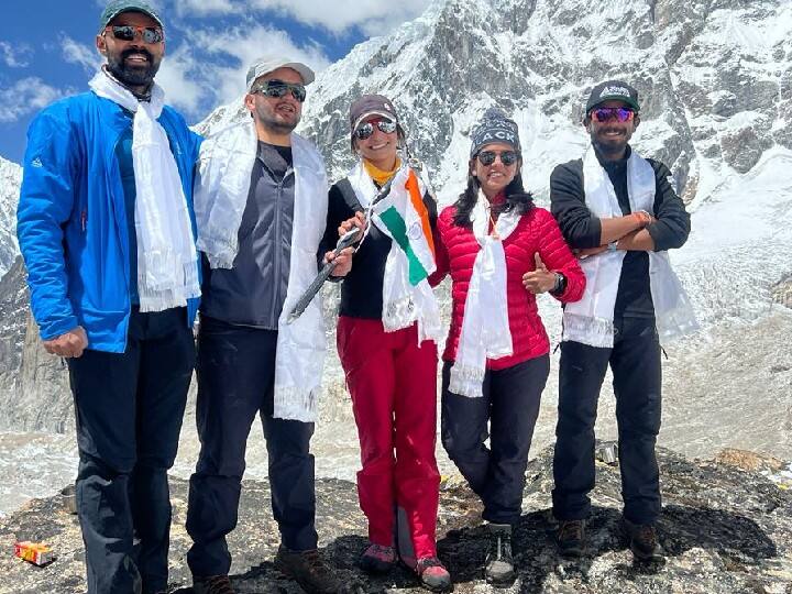 अभिमानास्पद! साताऱ्याच्या लेकीनं सर केले जगातील तिसरे उंच कांचनगंगा शिखर Priyanka Mohite becomes first Indian woman to scale five peaks above 8,000 metre अभिमानास्पद! साताऱ्याच्या लेकीनं सर केले जगातील तिसरे उंच कांचनगंगा शिखर