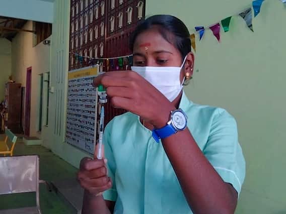 கரூர், நாமக்கல் மாவட்டத்தில் ஒருநாள் கொரோனா தொற்று இருக்கிறதா? கரூர், நாமக்கல் மாவட்டத்தில் ஒருநாள் கொரோனா தொற்று இருக்கிறதா?