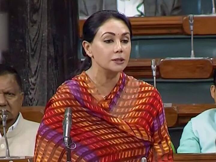 Rajasthan: MP Diya Kumari spoke on Jodhpur violence, said Jodhpur is burning, CM is busy in coolness ann Rajasthan: जोधपुर हिंसा को लेकर सांसद दिया कुमारी का हमला, कहा- जोधपुर जल रहा है, सीएम होटल में मशगूल हैं