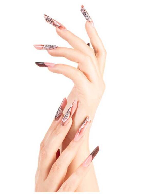 लंबे और शाइनी नाखून के लिए अपनाएं ये घरेलू टिप्स