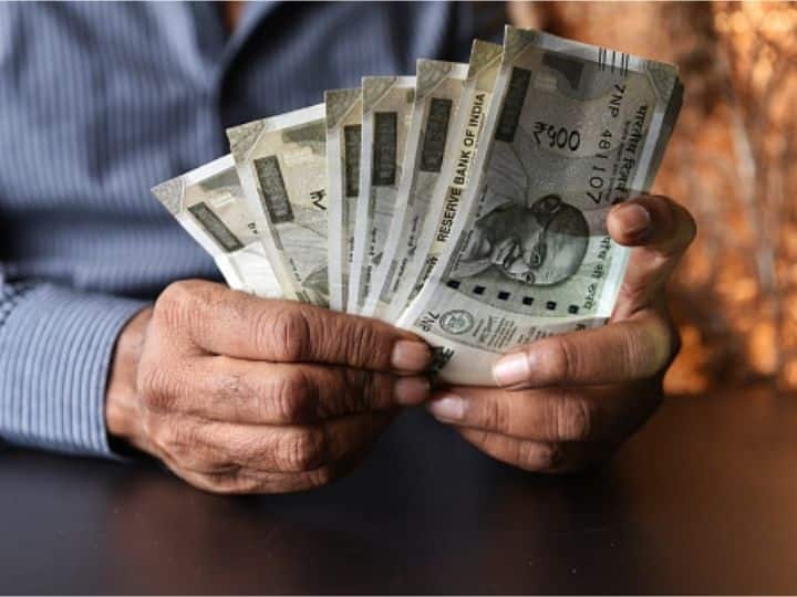 Rupee Hits All Time Low Of 76.97 Against US Dollar Before Slight Recovery Rupee Hits All-Time Low Of 76.97 Against US Dollar Before Slight Recovery