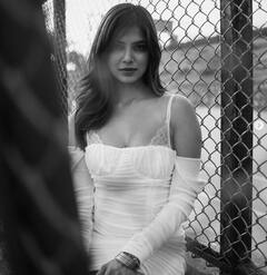 માલવિકા મોહનનનો ફરી જોવા મળ્યો બોલ્ડ અંદાજ, જુઓ હોટ તસવીરો