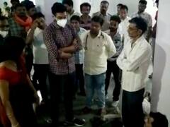 Betul News: बैतूल में सगाई कार्यक्रम में खाना खाकर दुल्हन सहित 150 लोग हुए बीमार, सभी अस्पताल में भर्ती