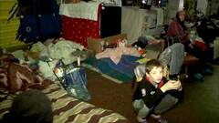 Kharkiv में लगातार जारी रुसी हमलों के बीच Metro स्टेशन में शरण लेने को मजबूर हैं लोग, देखिए ग्राउंड रिपोर्ट