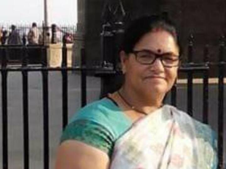 uttarakhand congress field nirmala gahtori  from champawat against cm pushkar singh dhami ANN Champawat Bypoll: कांग्रेस ने चंपावत से सीएम धामी के खिलाफ निर्मला गहतोड़ी को बनाया उम्मीदवार, 31 मई को होगा चुनाव