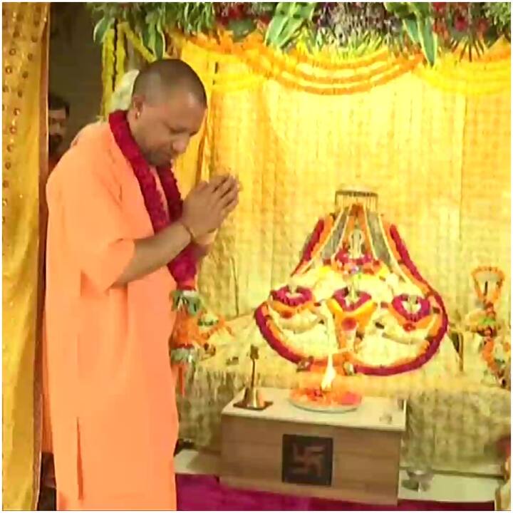 इसके अलावा सीएम योगी अयोध्या मंडल के विकास कार्य और कानून-व्यवस्था को भी परखेंगे.