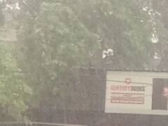 Alwar Weather News: अलवर में तेज गर्मी के बीच बदला मौसम, बारिश होने से लोगों को गर्मी से मिली राहत