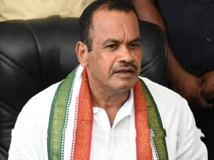 Komatireddy Venkat reddy clarifies over attending to rahul gandhi meeting in Warangal Komatireddy Venkat Reddy: రాహుల్ సభకు కోమటిరెడ్డి హాజరుపై క్లారిటీ, సోదరుడు మాత్రం దూరమే!