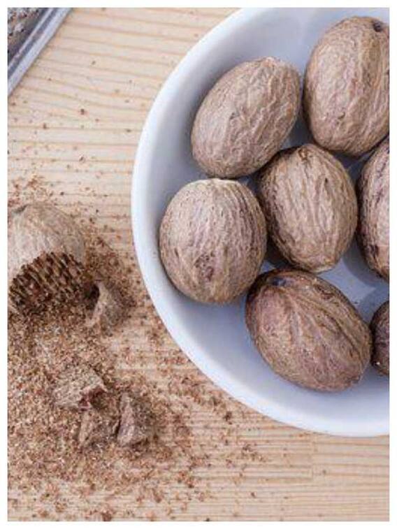 जायफल में है बड़ा दम, स्वास्थ्य की इन समस्याओं को कर सकता है कम