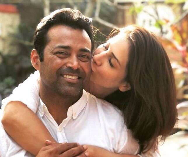 Kim Sharma-Leander Paes: लिएंडर पेस और किम शर्मा अपने रिलेशन को देने वाले हैं अंजाम Kim Sharma-Leander Paes: 'Court marriage' on the cards for Kim Sharma & Leander Paes? Kim Sharma-Leander Paes: लिएंडर पेस और किम शर्मा अपने रिलेशन को देने वाले हैं अंजाम