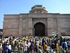 Gyanvapi Masjid Survey: ज्ञानवापी मस्जिद में सर्वे को लेकर नारेबाजी, टीम के पहुंचने पर हुआ हंगामा