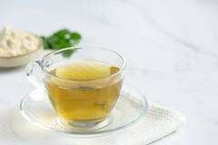 Green Tea Side Effects: क्या आप भी दिनभर पी जाते हैं कई कप ग्रीन टी? जानें इससे होने वाले नुकसान