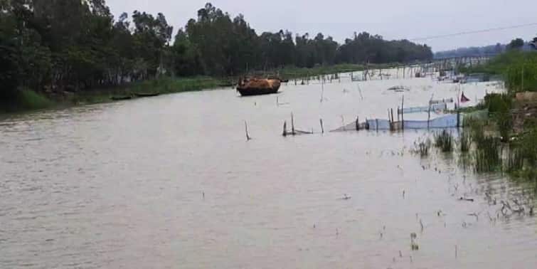 Traffic on Nagpur Surat Highway diverted via Nandurbar Maharashtra Flood : नागपूर-सुरत महामार्गावरील वाहतूक नंदुरबारमार्गे; सरपाणी नदीवरील पूल पाण्याखाली