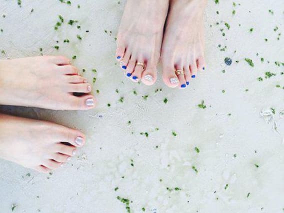Pedicure at Home: साफ और खूबसूरत पैरों के लिए घर पर इस तरह करें पेडीक्योर Pedicure at Home: साफ और खूबसूरत पैरों के लिए घर पर इस तरह करें पेडीक्योर