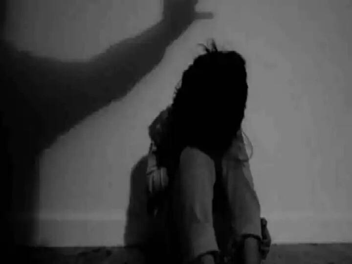 Madhya Pradesh five year old girl Rape in Morena, know in details ann Crime News: मुरैना में 5 साल की बच्ची के साथ पड़ोसी ने किया Rape, जिला अस्पताल में चल रहा है इलाज