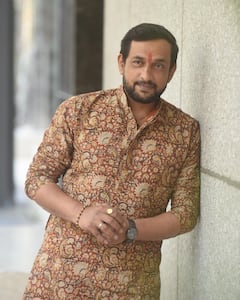 Amruta Khanvilkar : अभिनेत्री अमृता खानविलकरची पोस्ट चर्चेत; म्हणाली..