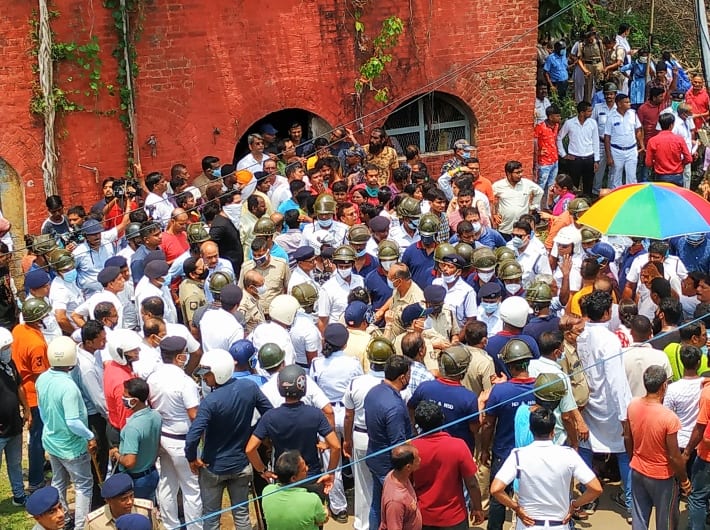 BJP Leader Arjun Chowrasia Murder Case: Calcutta High Court asks Command Hospital to conduct autopsy report under video surveillance Arjun Death Case: बीजेपी के युवा नेता अर्जुन के शव का आर्मी कमांड हॉस्पिटल में होगा पोस्टमॉर्टम, HC का आदेश