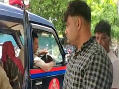 UP Crime News: हापुड़ पुलिस को मिली बड़ी कामयाबी, गाड़ी के शीशे तोड़कर चोरी करने वाले गैंग के दो गिरफ्तार