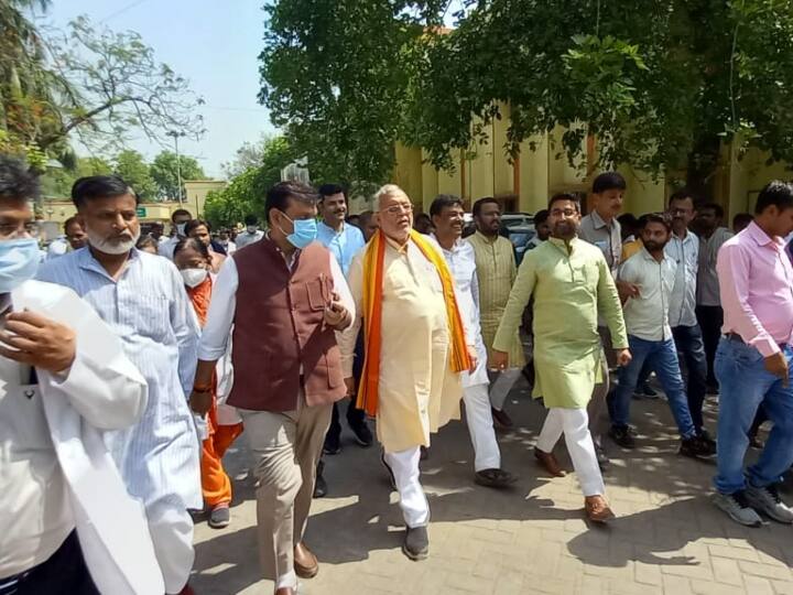 Unnao: कैबिनेट मंत्री सुरेश खन्ना का उन्नाव प्रशासन को निर्देश, कहा- अस्थाई कब्जे को तत्काल हटाया जाए UP Minister Suresh Khanna visted Unnao know reality of development works gave these instructions ANN Unnao: कैबिनेट मंत्री सुरेश खन्ना का उन्नाव प्रशासन को निर्देश, कहा- अस्थाई कब्जे को तत्काल हटाया जाए